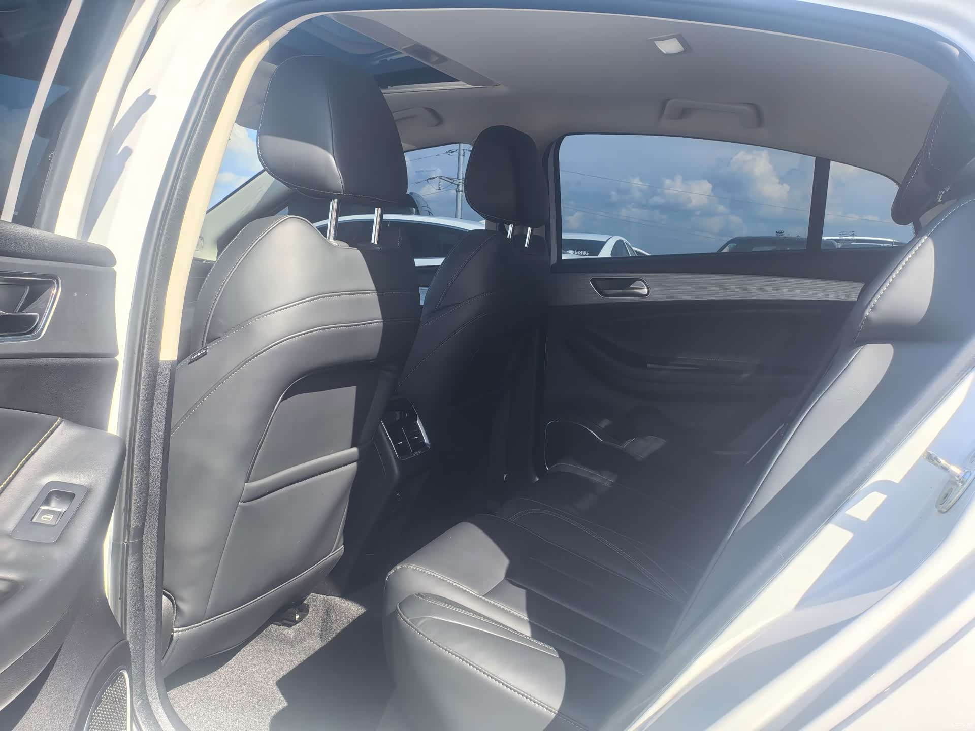Chery 5, 2022 9