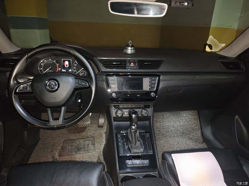 Skoda Superb, 2016 6