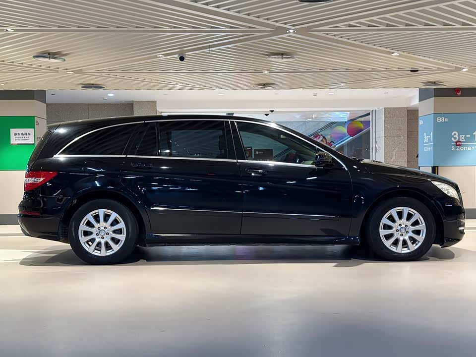 Mercedes-Benz R-class