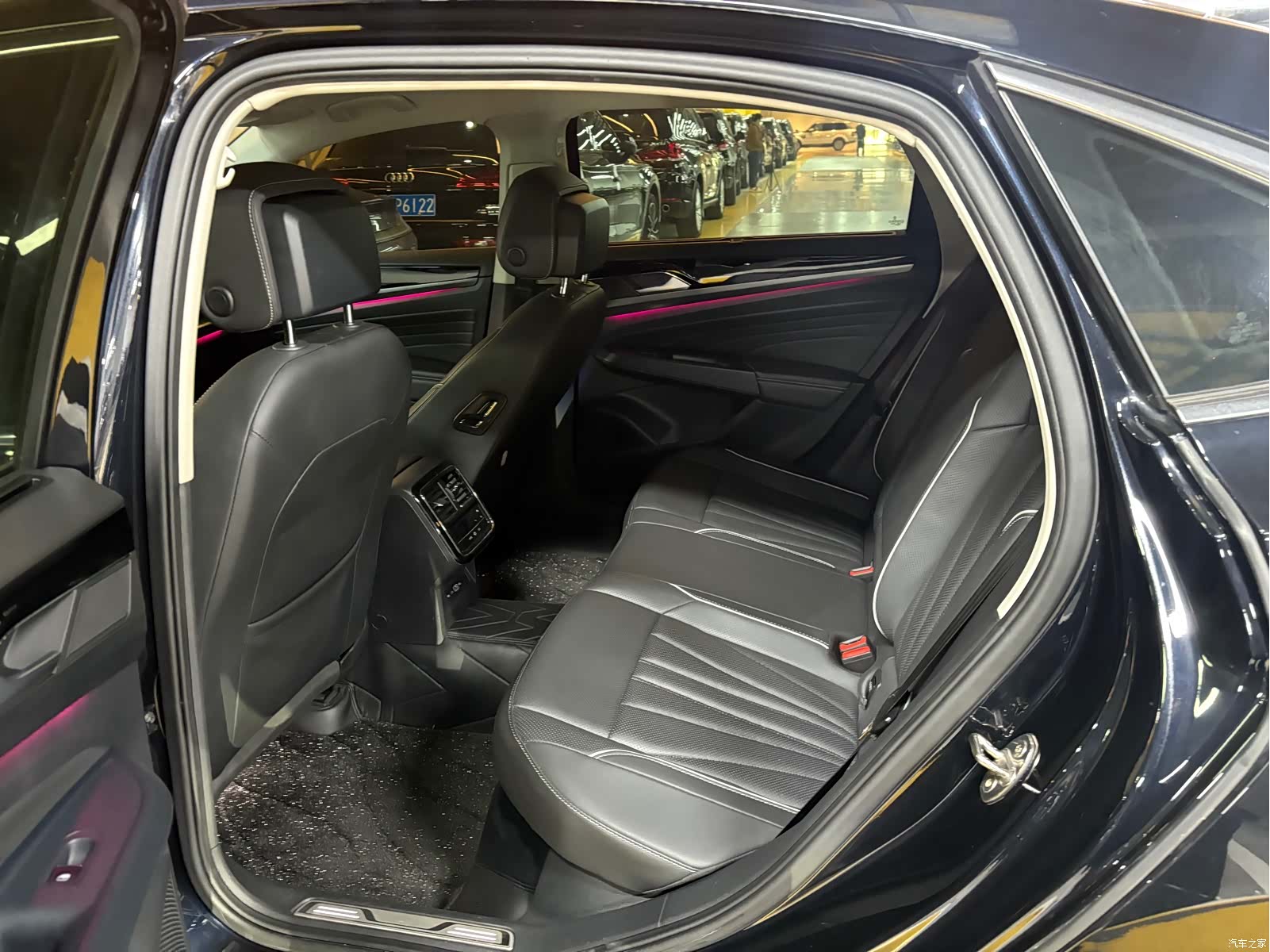 Volkswagen Passat, 2024 все фото