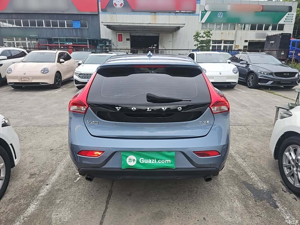 Volvo V40, 2018 6