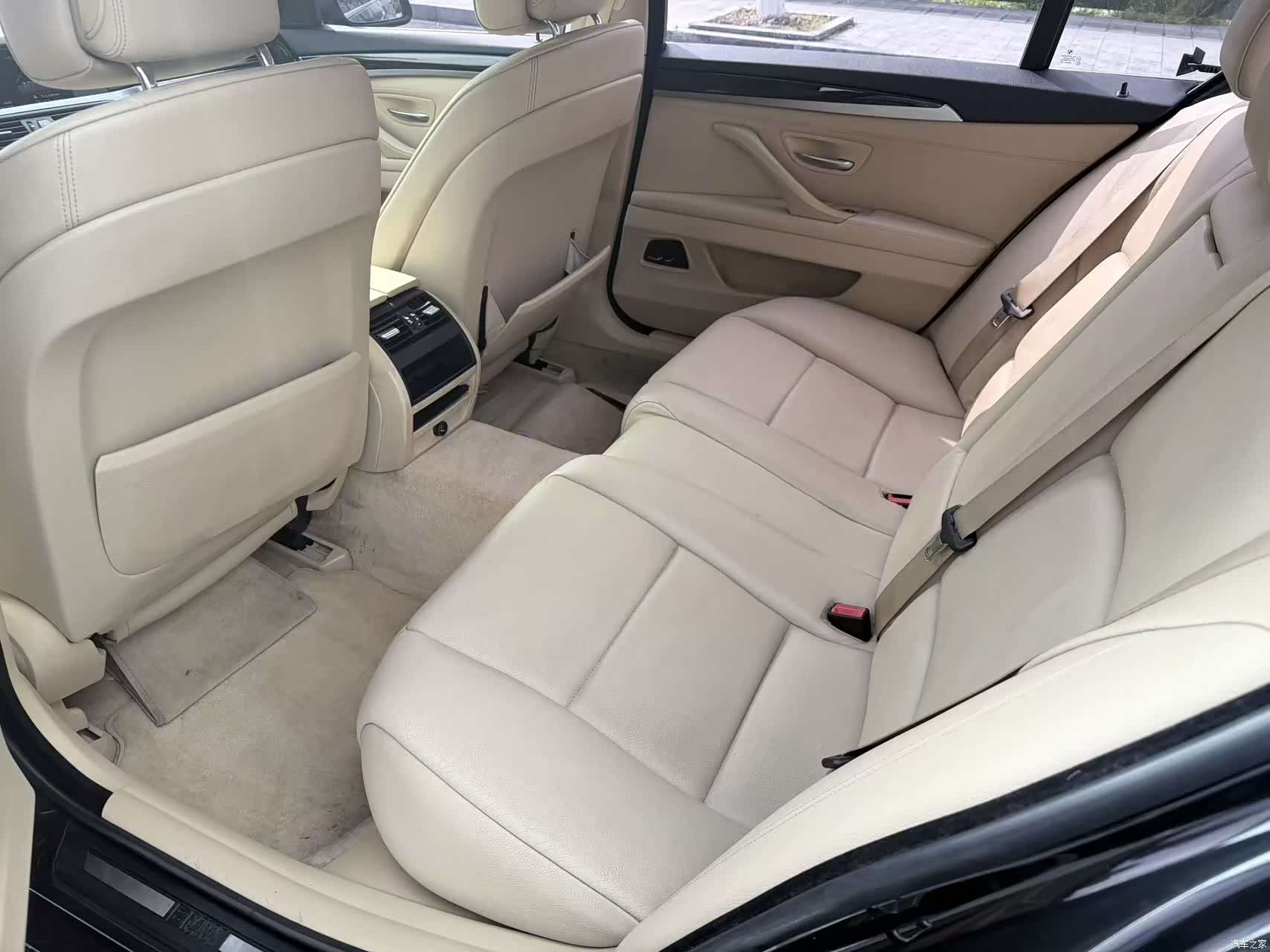 BMW 5 Series, 2013 9