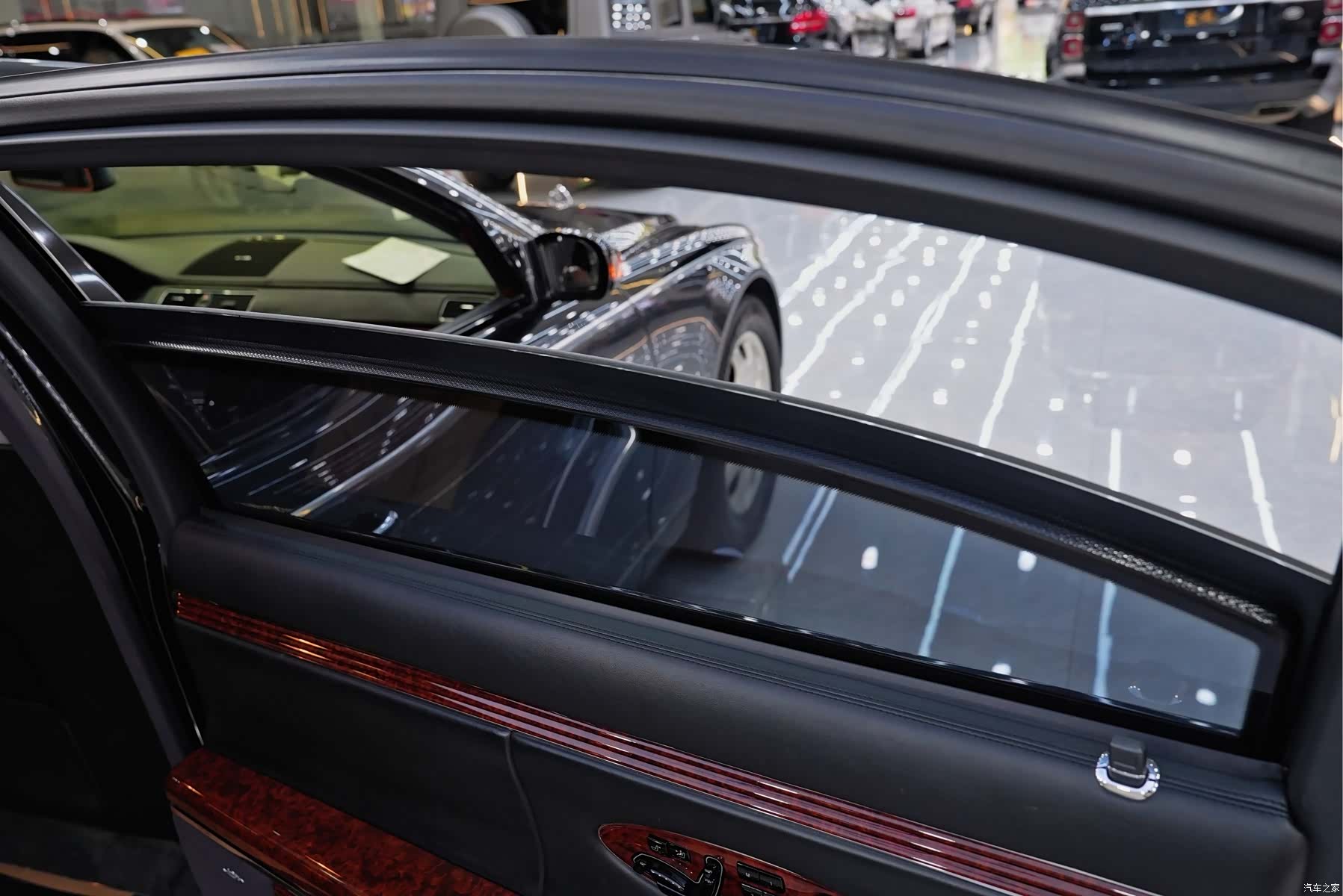 Maybach 62, 2011 18