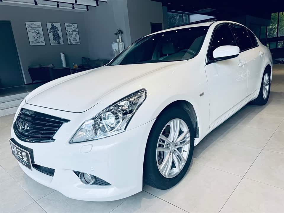 Infiniti G series Infiniti G series