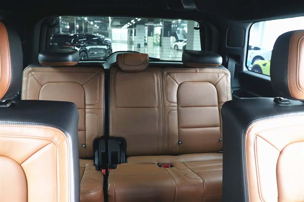 Lincoln Navigator, 2022 16