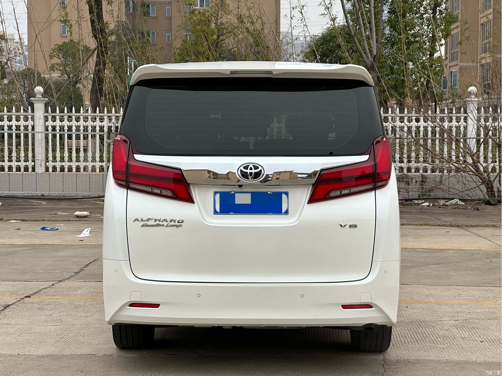 Toyota Alphard, 2022 8
