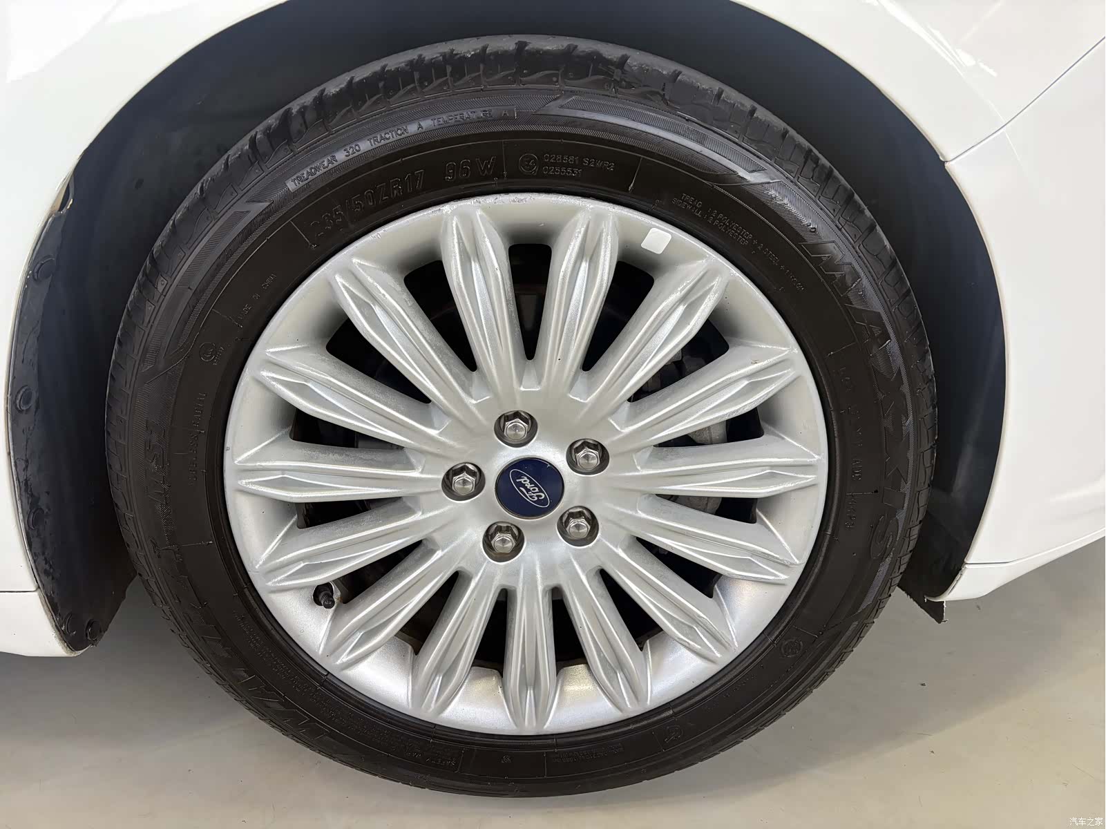 Ford Mondeo, 2015 13