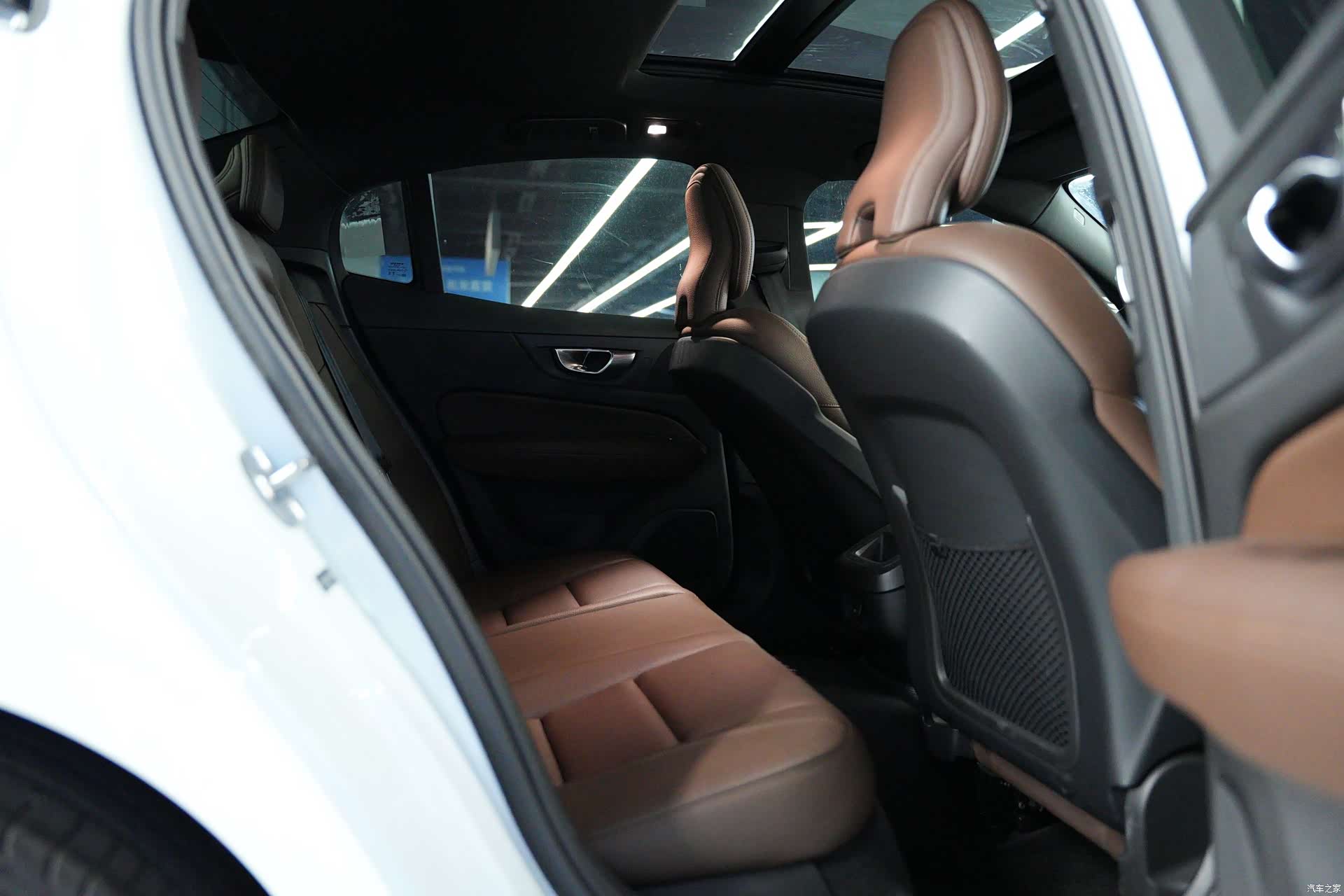 Volvo S60, 2023 19