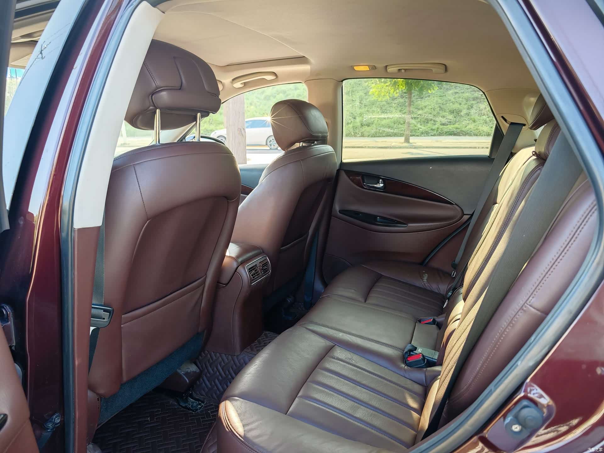 Infiniti EX25, 2012 11