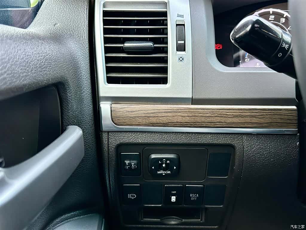 Toyota Land Cruiser, 2012 18
