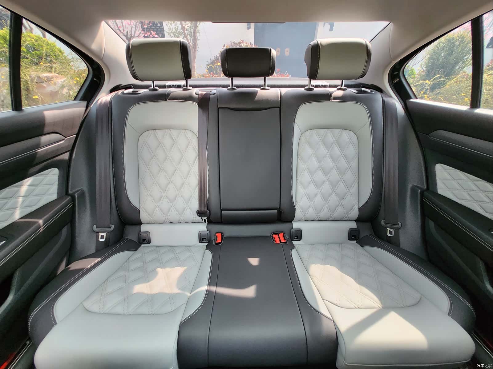 Volkswagen Magotan, 2023 11