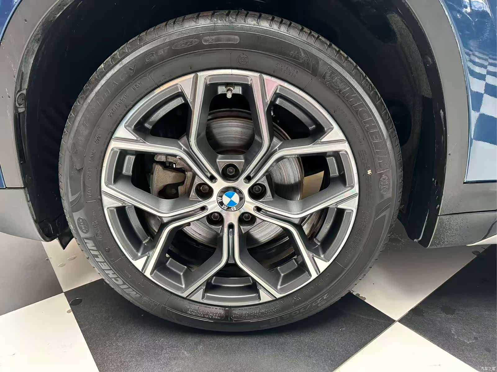 BMW X1, 2022 все фото