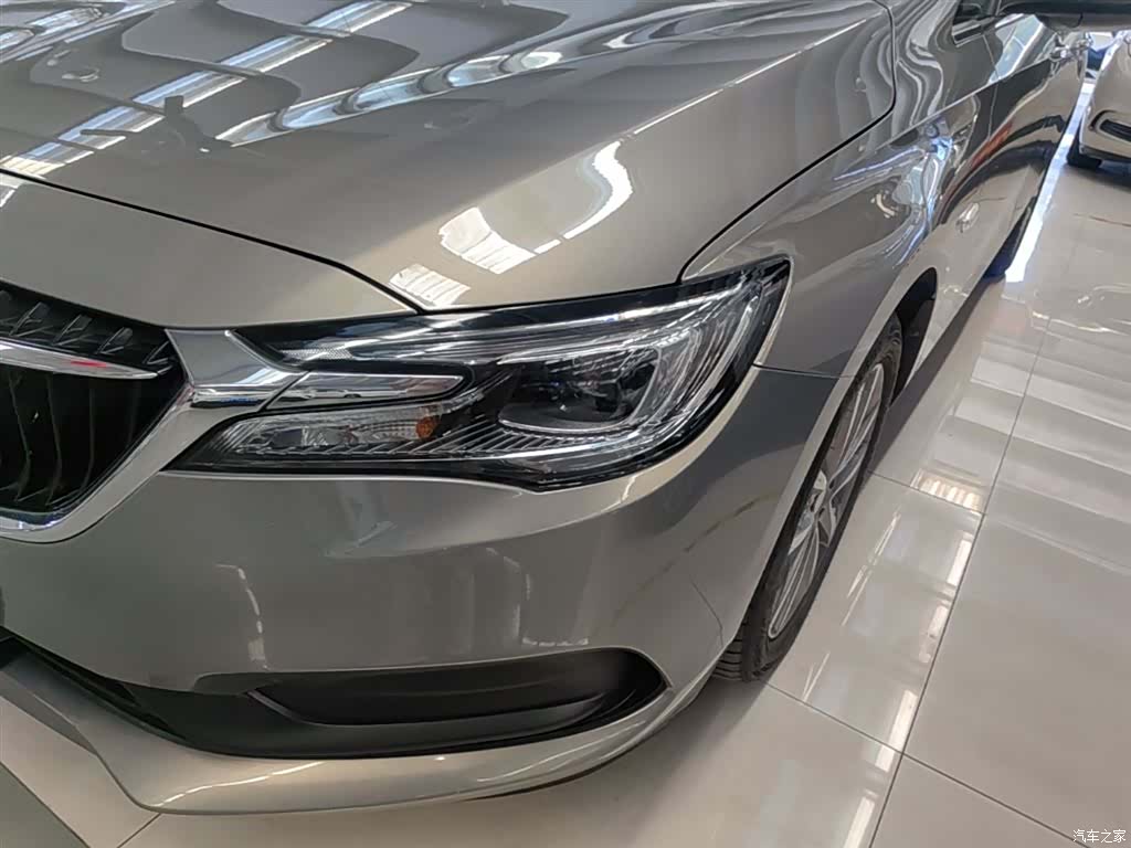 Buick GL6, 2019 18