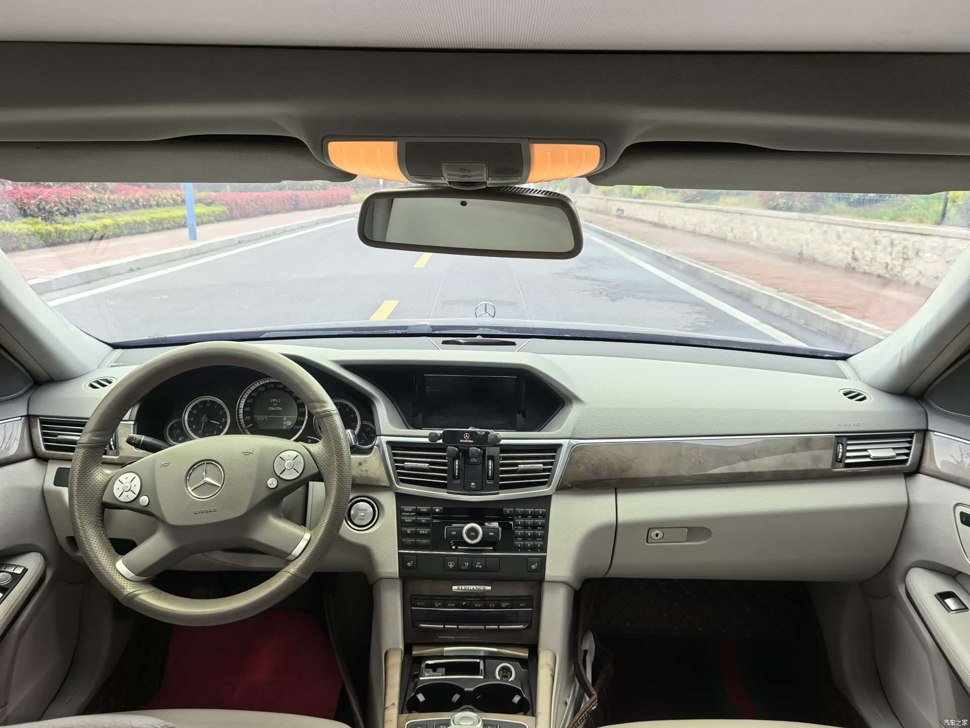 Mercedes-Benz E-Class, 2009 9