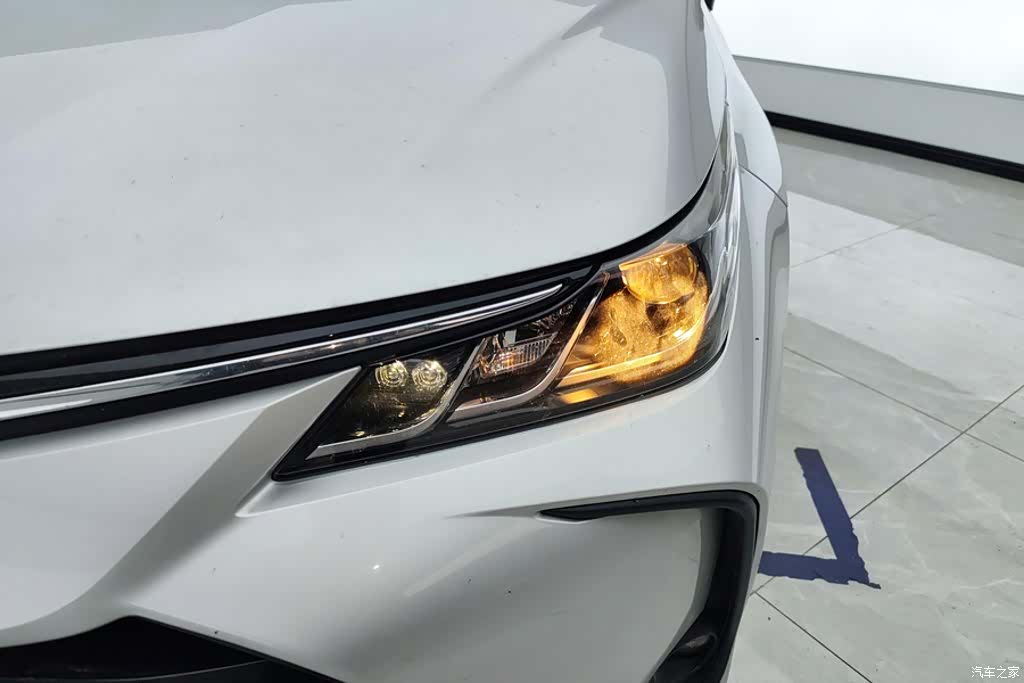 Toyota Corolla, 2019 все фото