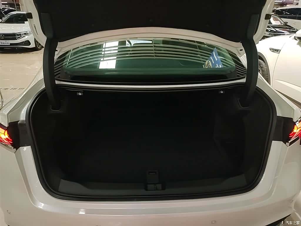 Buick LaCrosse, 2025 19