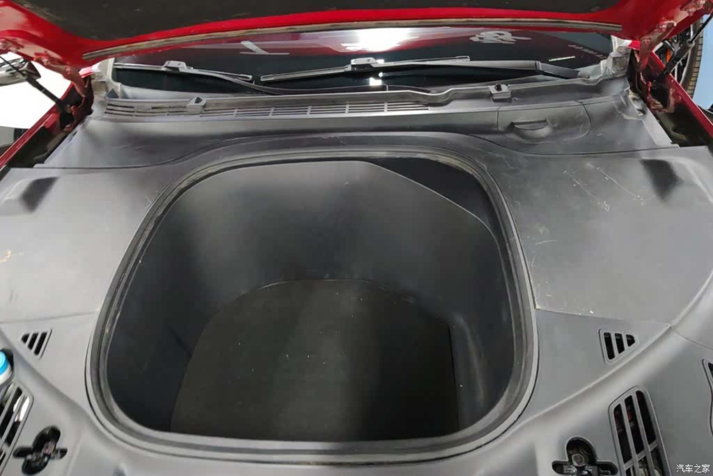 Xpeng P7, 2021 10