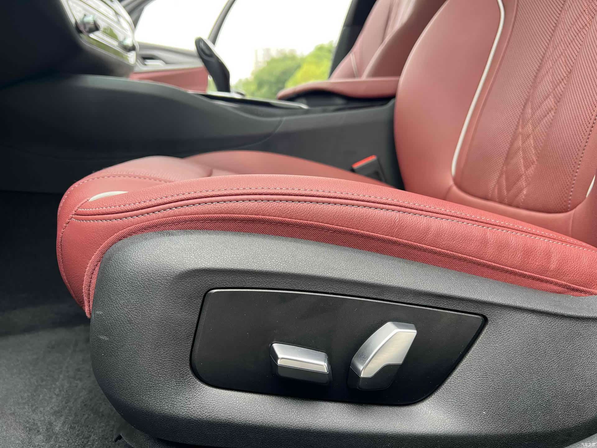 BMW 5 Series, 2023 13