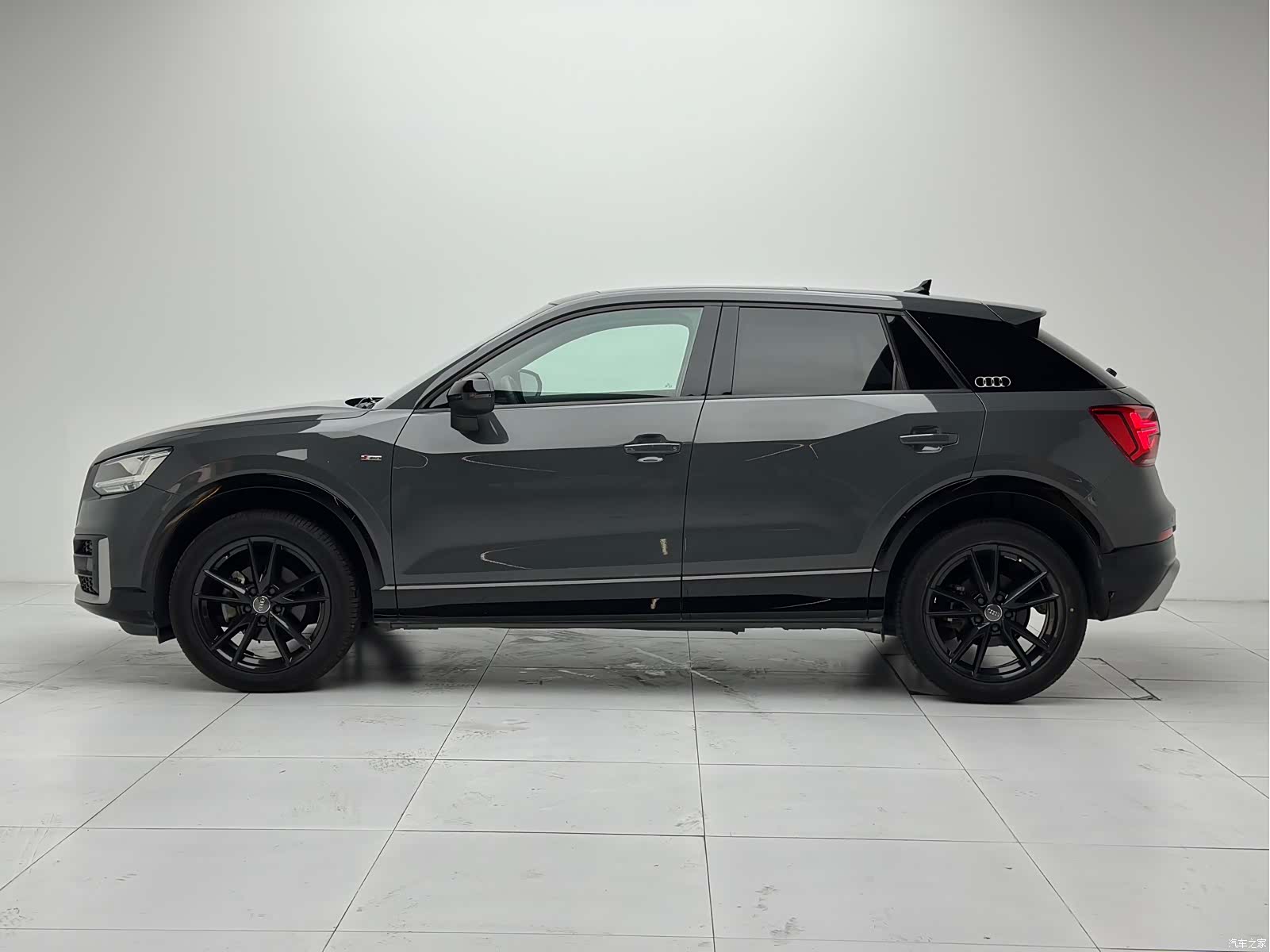 Audi Q2L, 2021 24