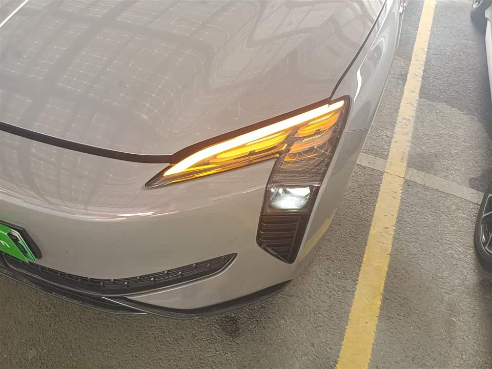 Hongqi EH7 Hongqi EH7