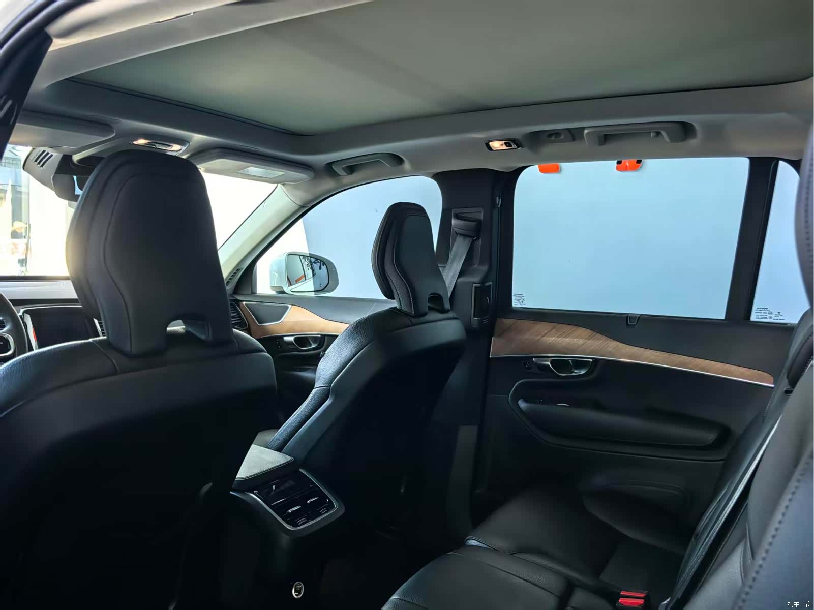 Volvo XC90, 2019 18