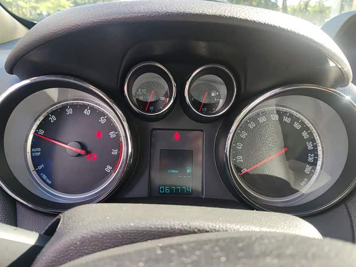 Buick Encore 2015 1.4T МКПП liang qu du shi Progressive