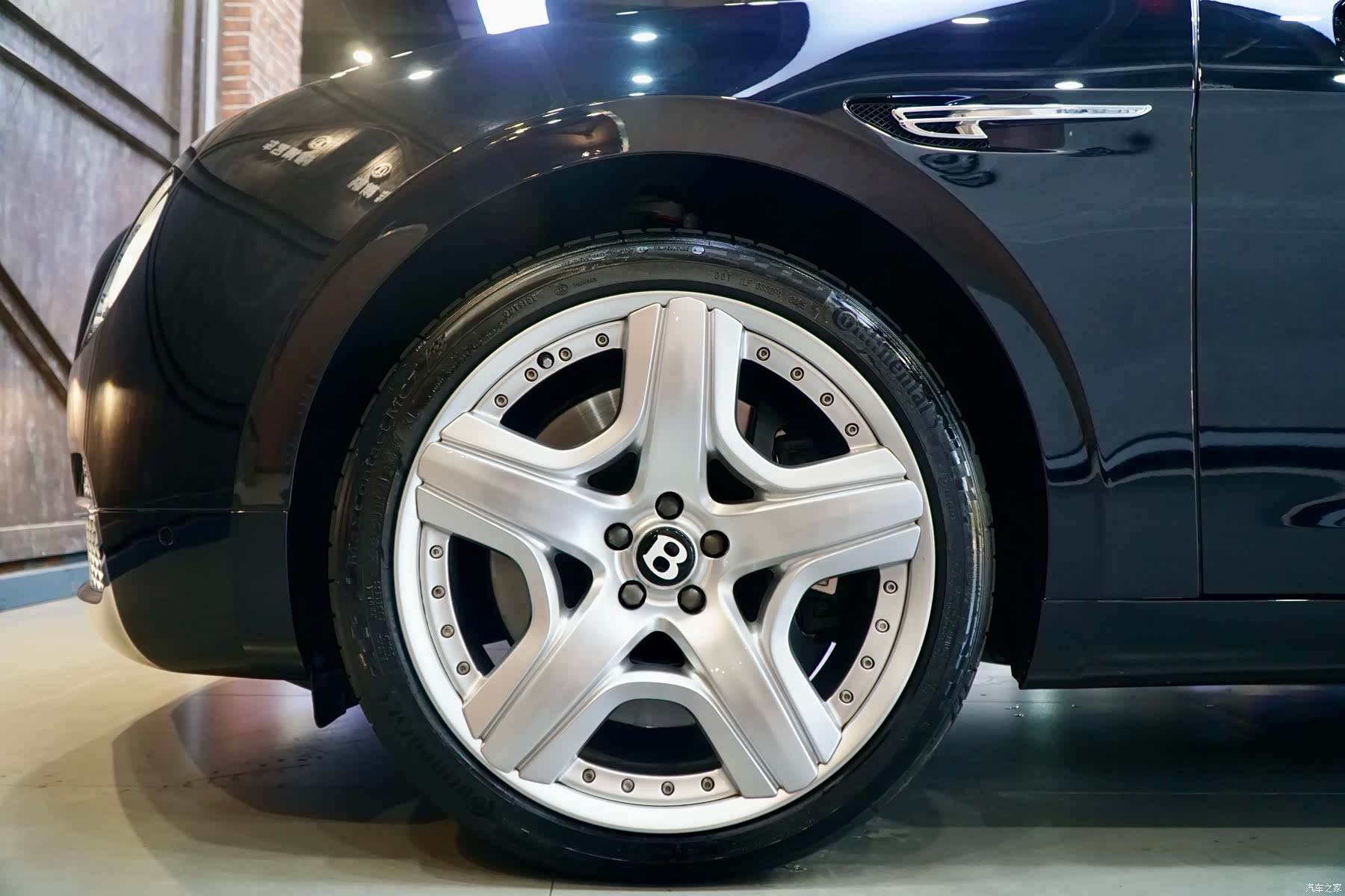 Bentley Flying Spur, 2015 25