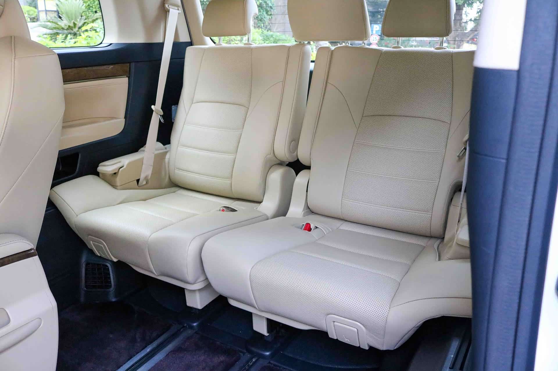 Toyota Alphard, 2018 9