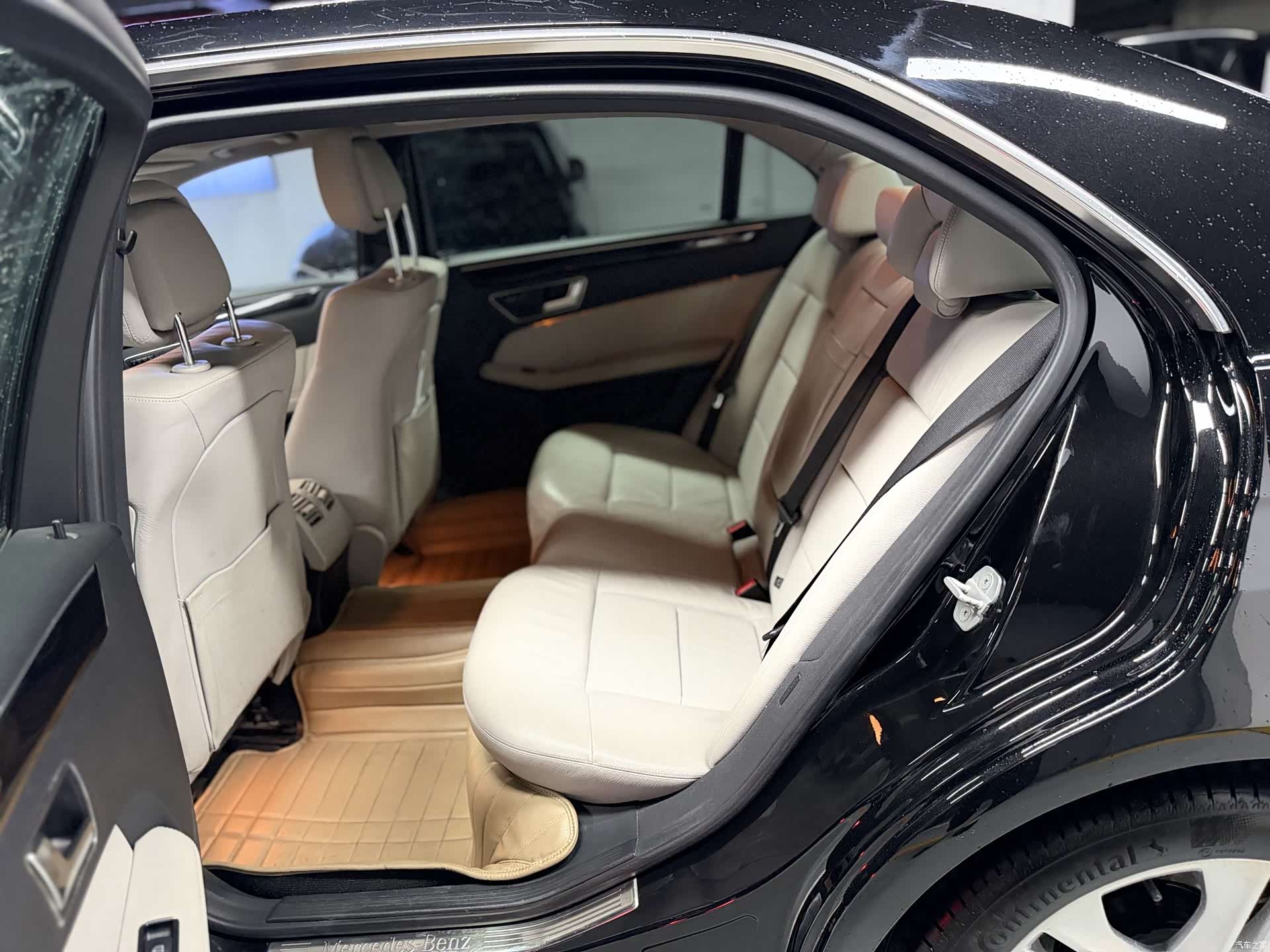 Mercedes-Benz E-Class, 2012 11