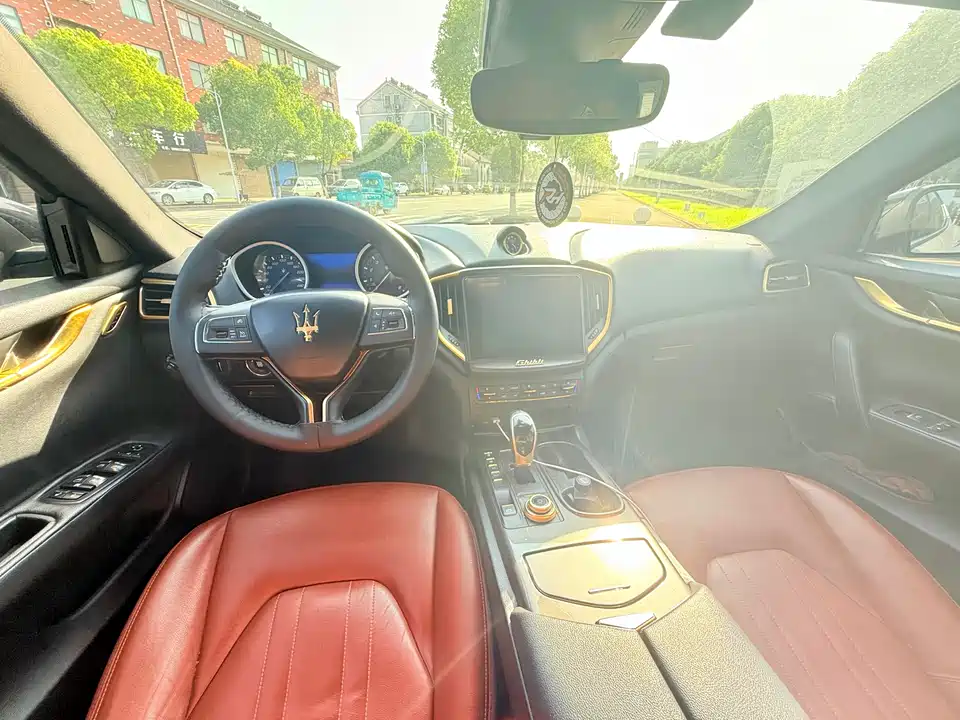 Maserati Ghibli Maserati Ghibli