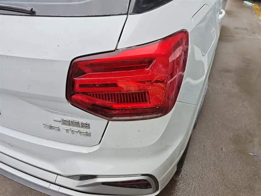 Audi Q2L 2023, фото 24