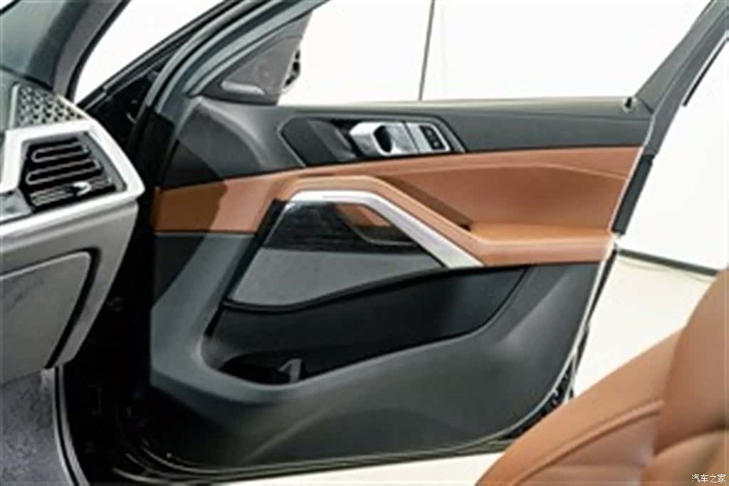 BMW X6, 2025 16