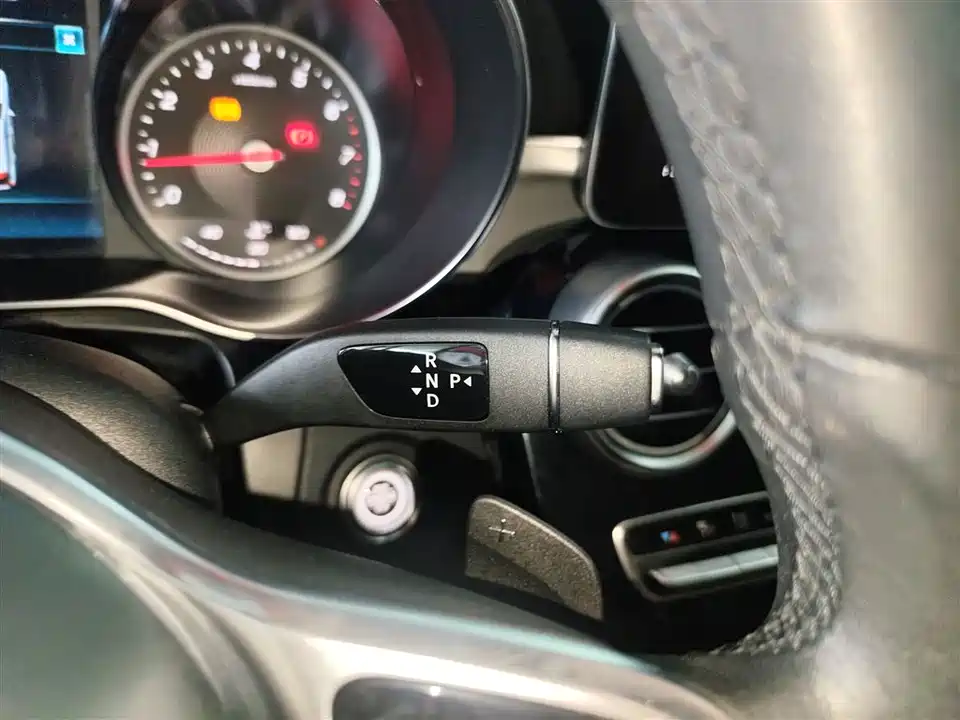 Mercedes-Benz GLC Mercedes-Benz GLC
