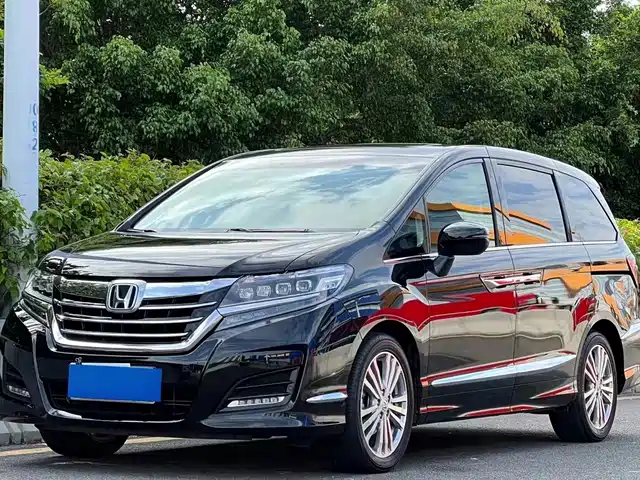 Honda Elysion 2017 — купить из Китая под заказ