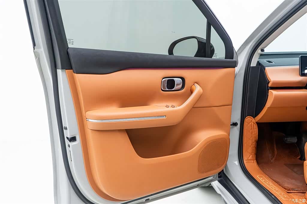 Leapmotor C10, 2024 13