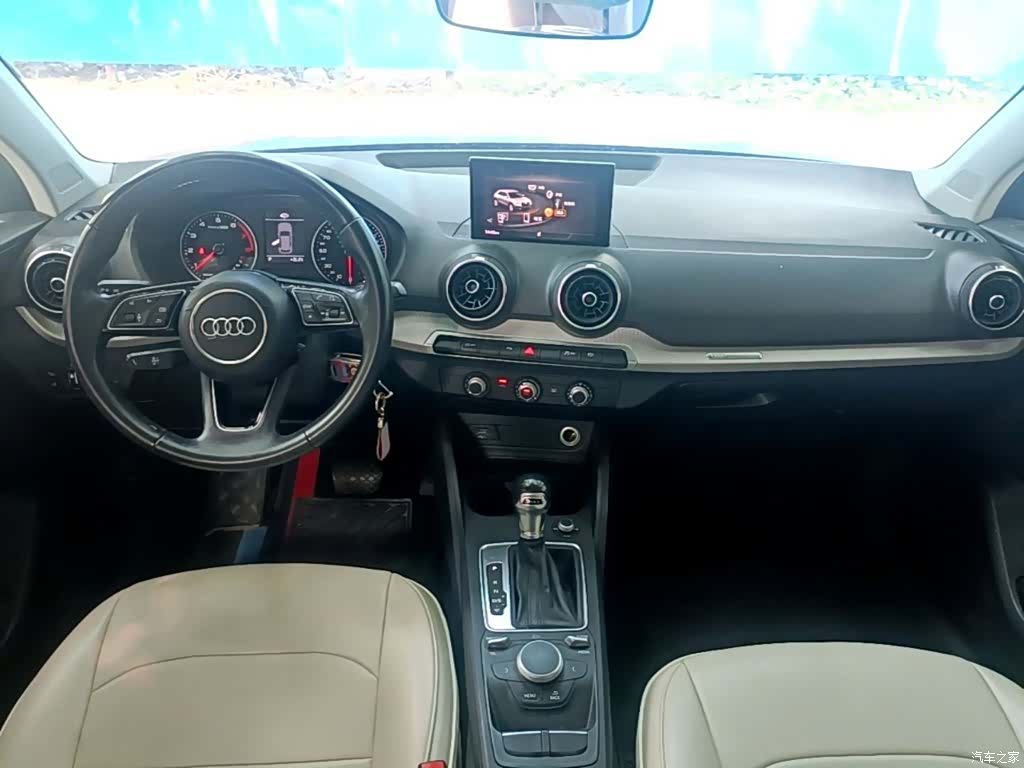 Audi Q2L, 2020 10