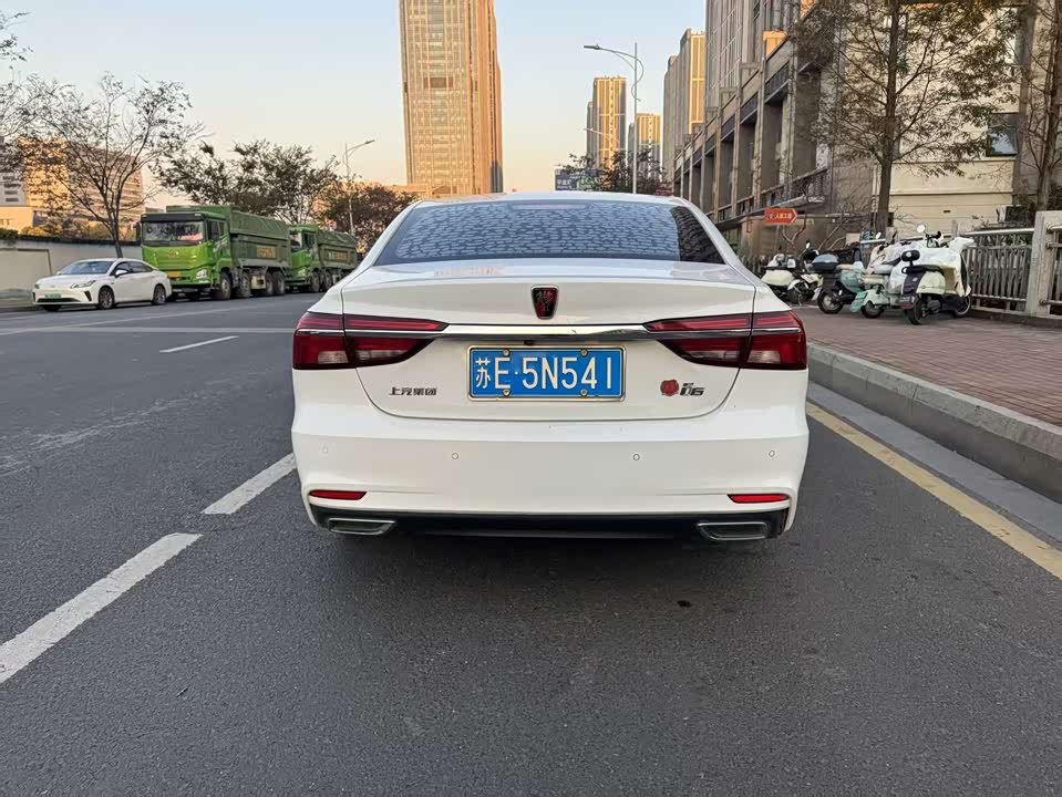 Roewe i6