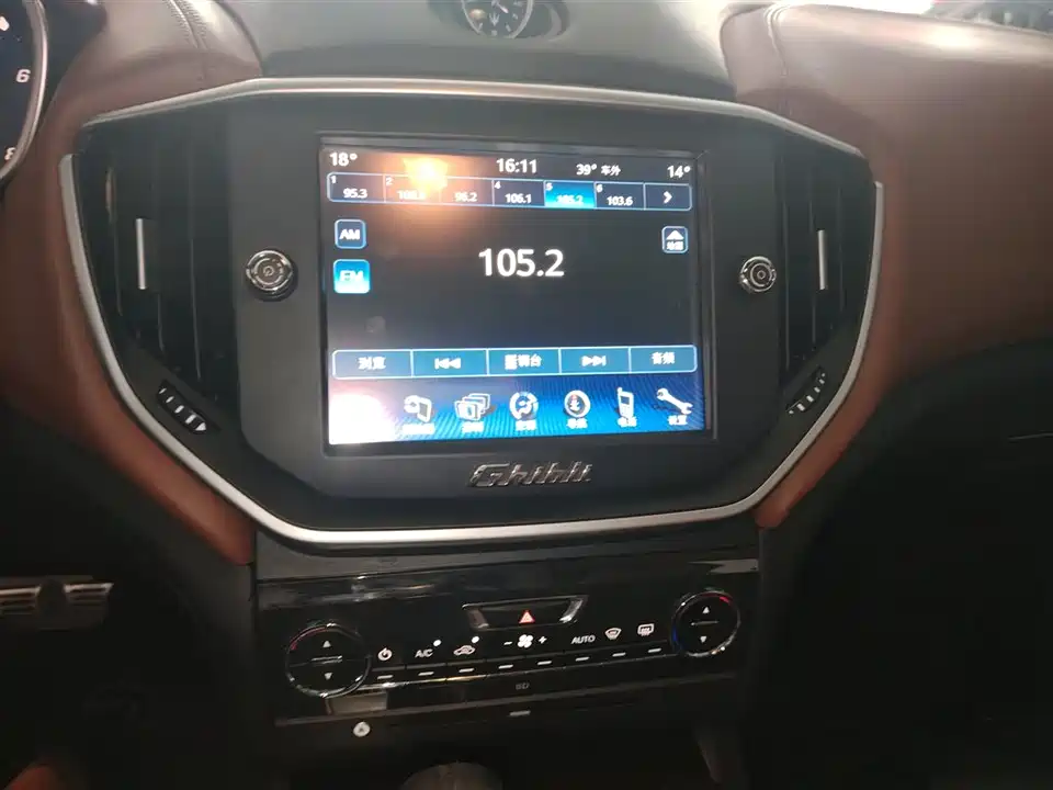 Maserati Ghibli Maserati Ghibli