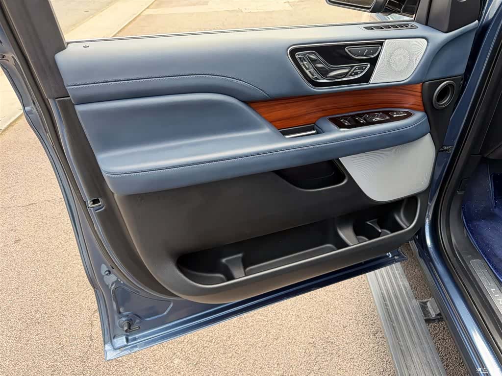 Lincoln Navigator, 2019 6
