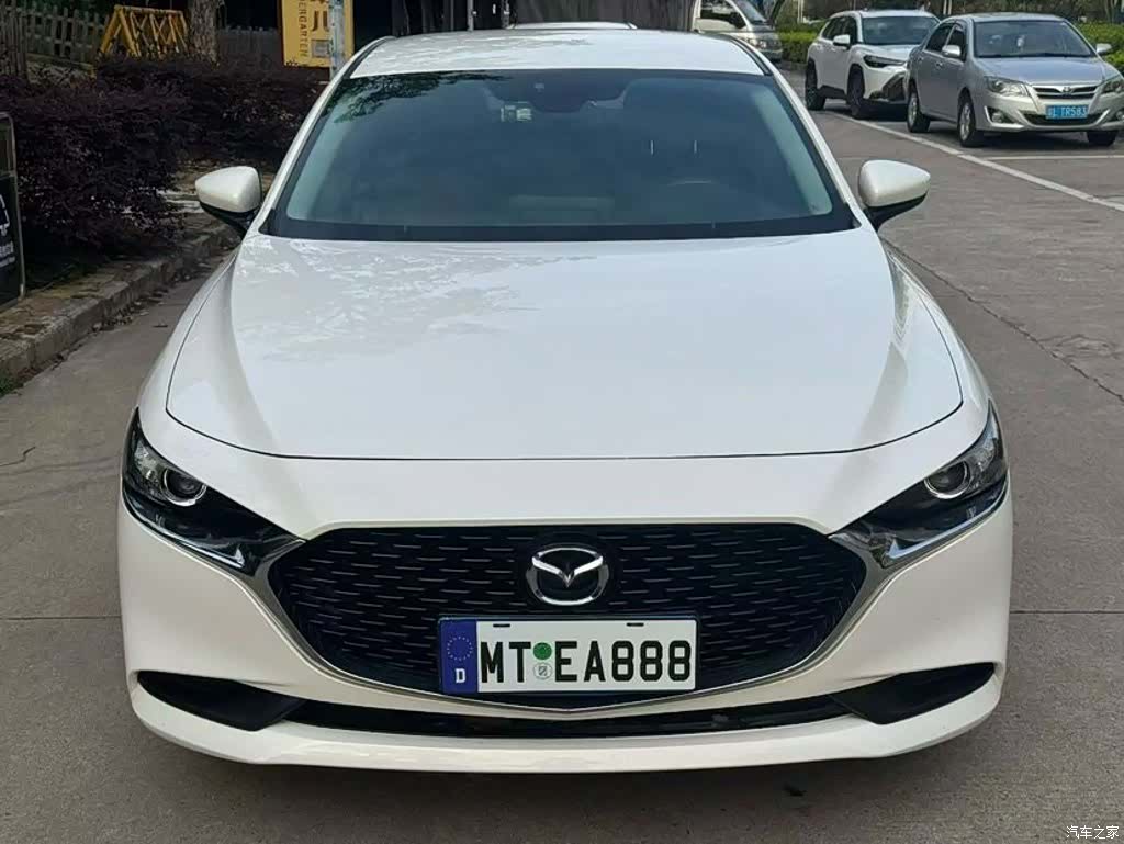 Mazda Mazda3, 2022 2