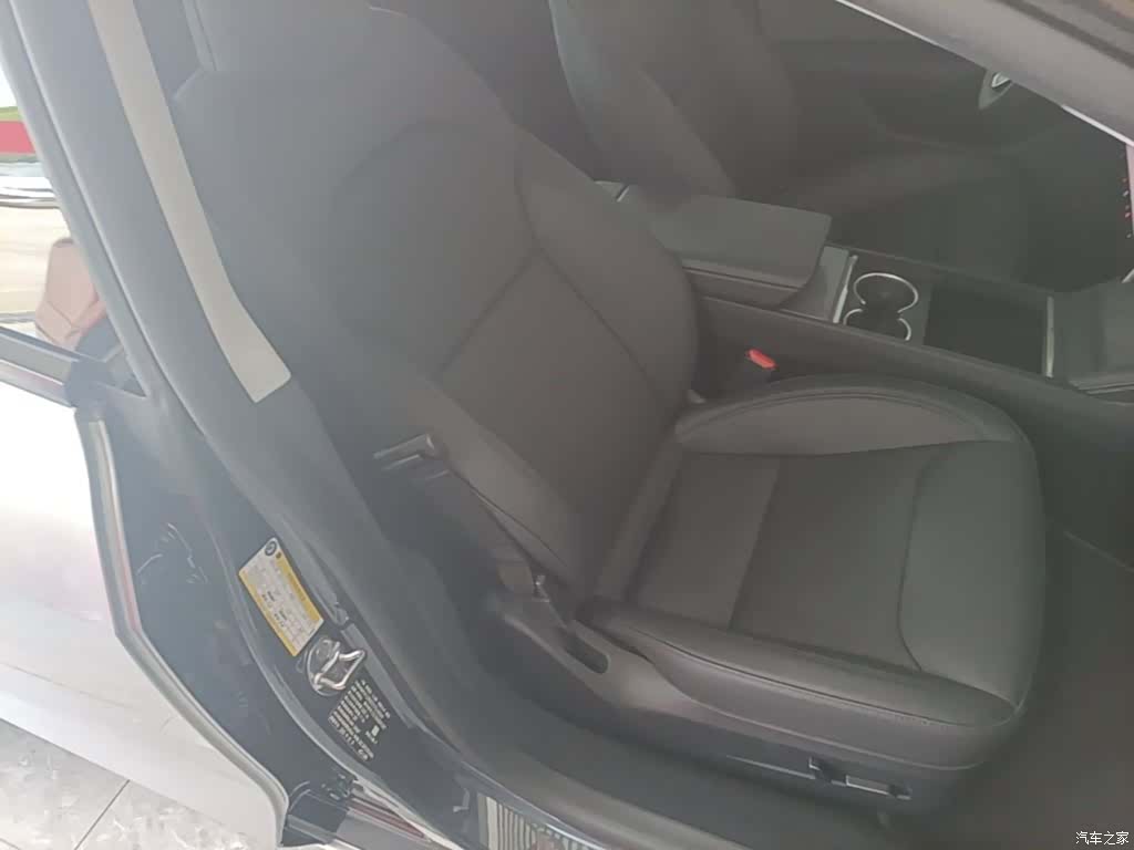 Tesla Model 3, 2025 25
