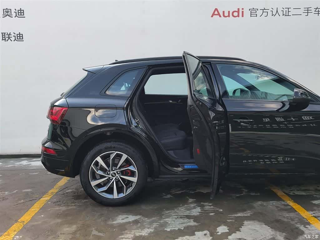 Audi Q5L, 2025 24