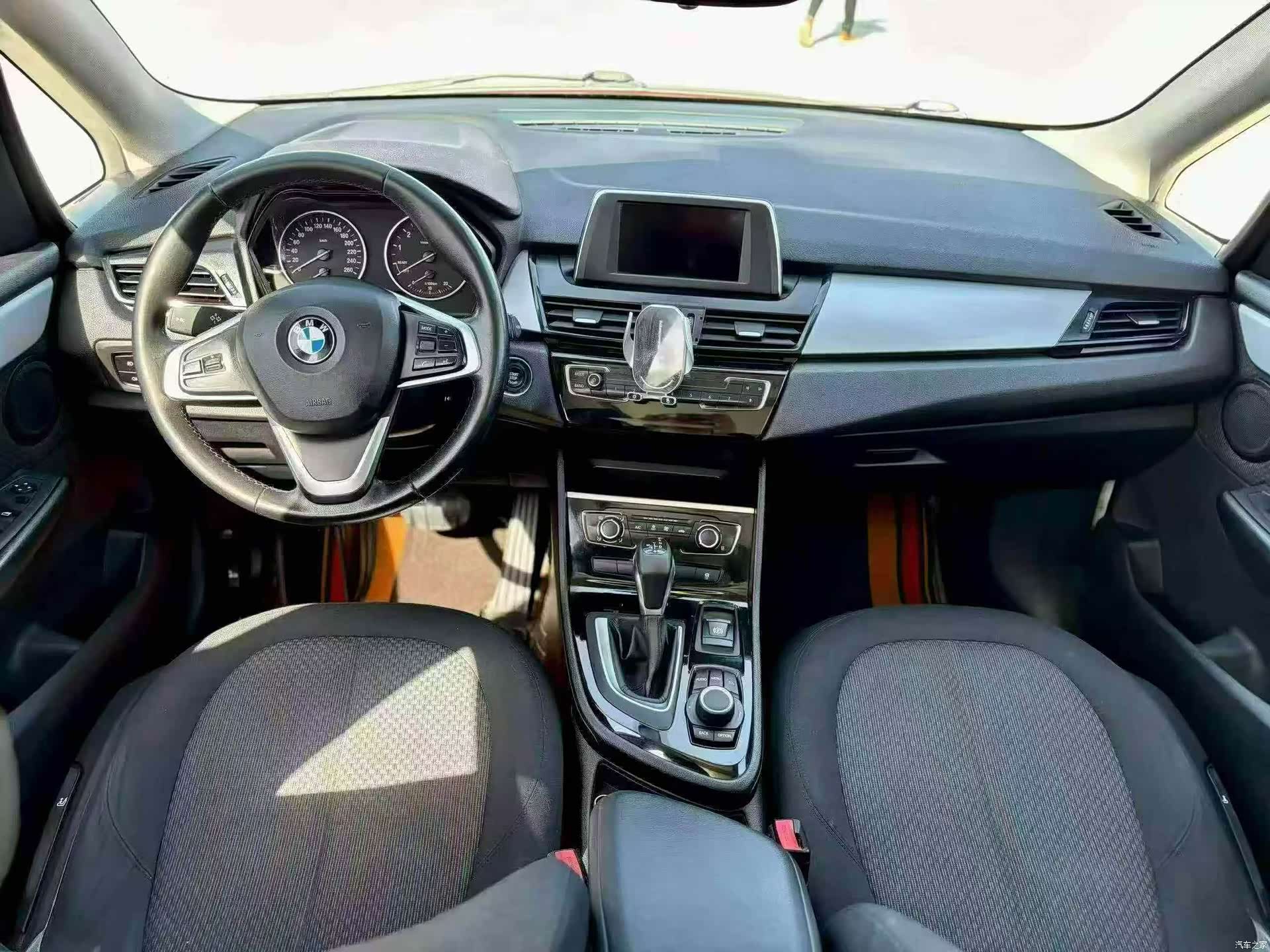BMW 2 Series, 2018 все фото