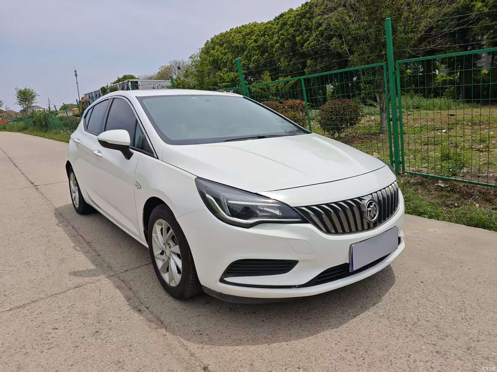 Buick Verano, 2016 2