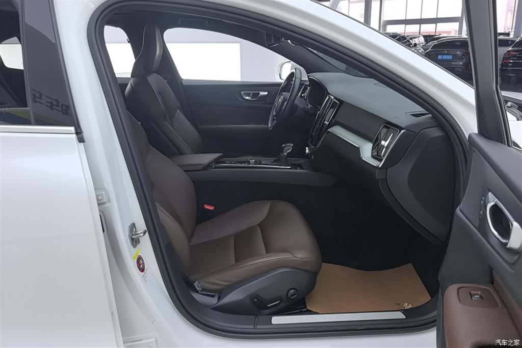 Volvo S60, 2021 8