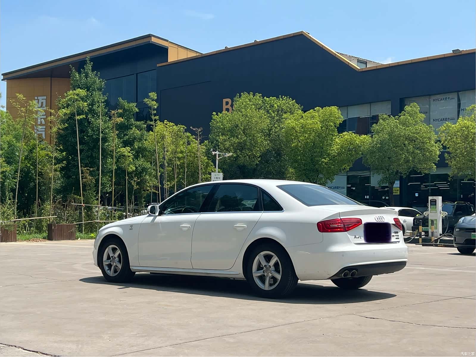 Audi A4L, 2015 12
