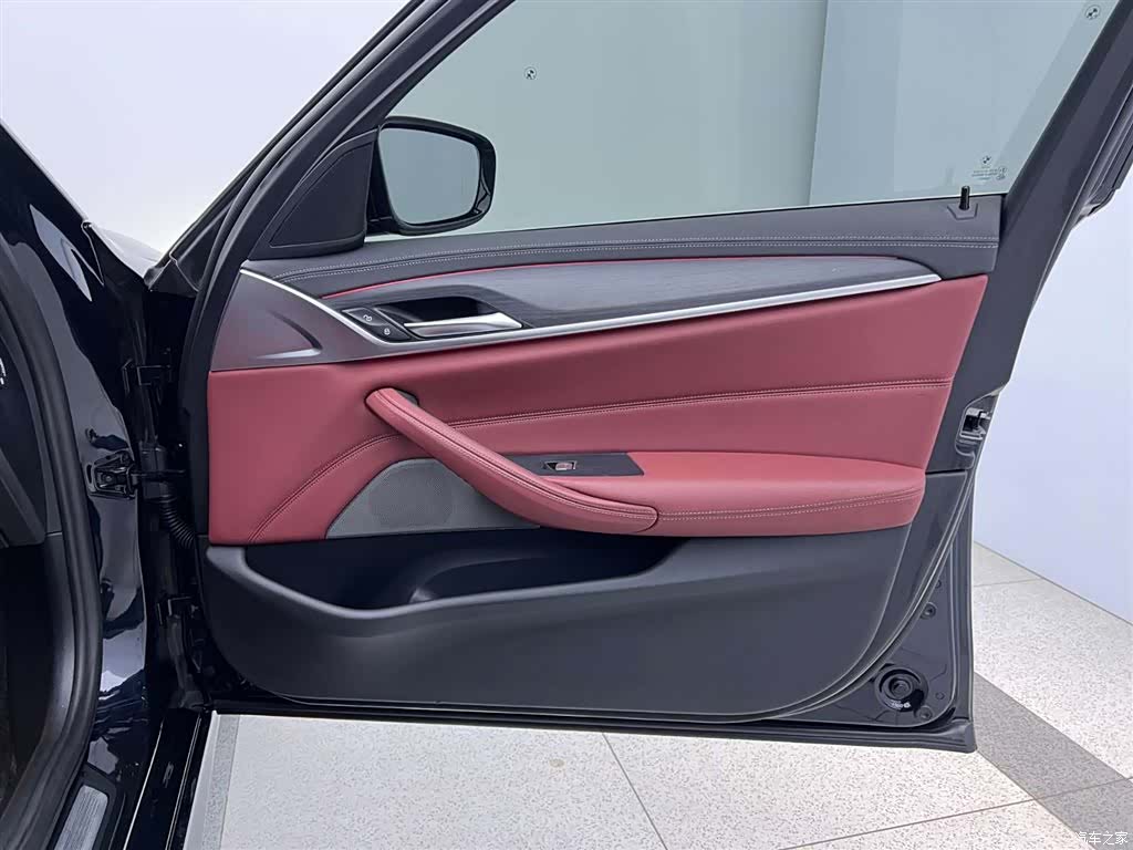 BMW 5 Series, 2024 26