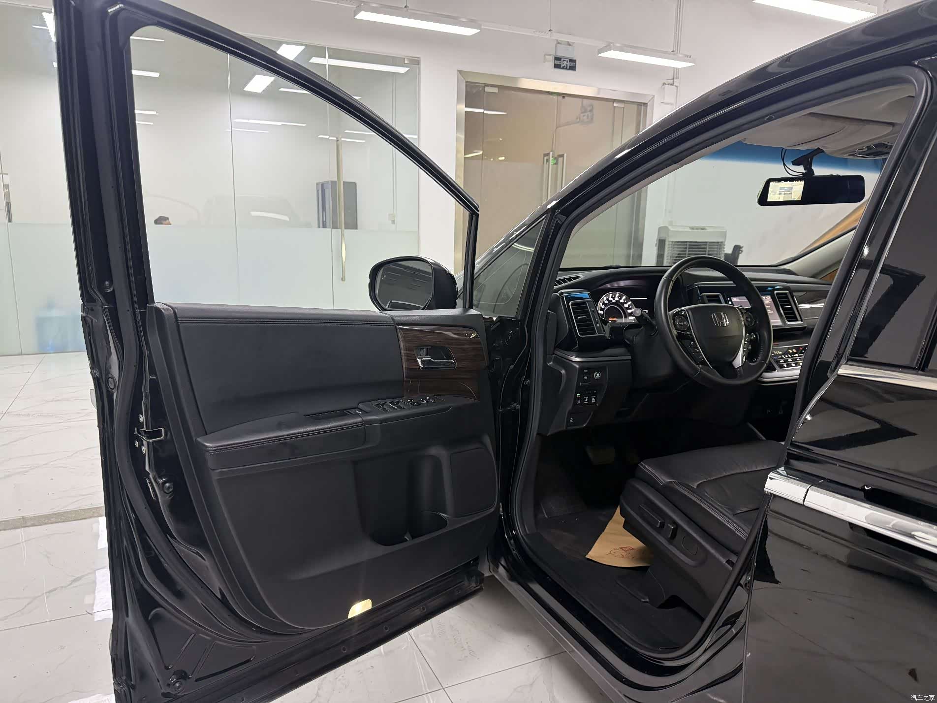Honda Elysion, 2018 8