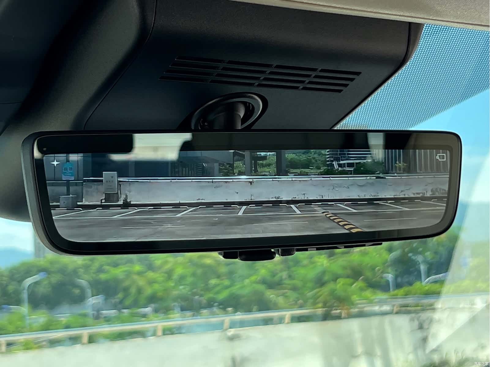 Toyota Alphard, 2024 18