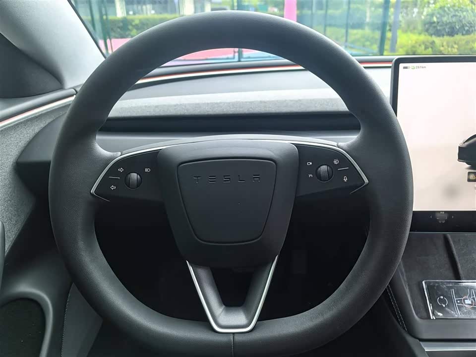 Tesla Model 3 Tesla Model 3